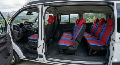Set Huse Auto Premium 7+1 – Protecție Completă pentru Scaune (Albastru/Vișiniu)